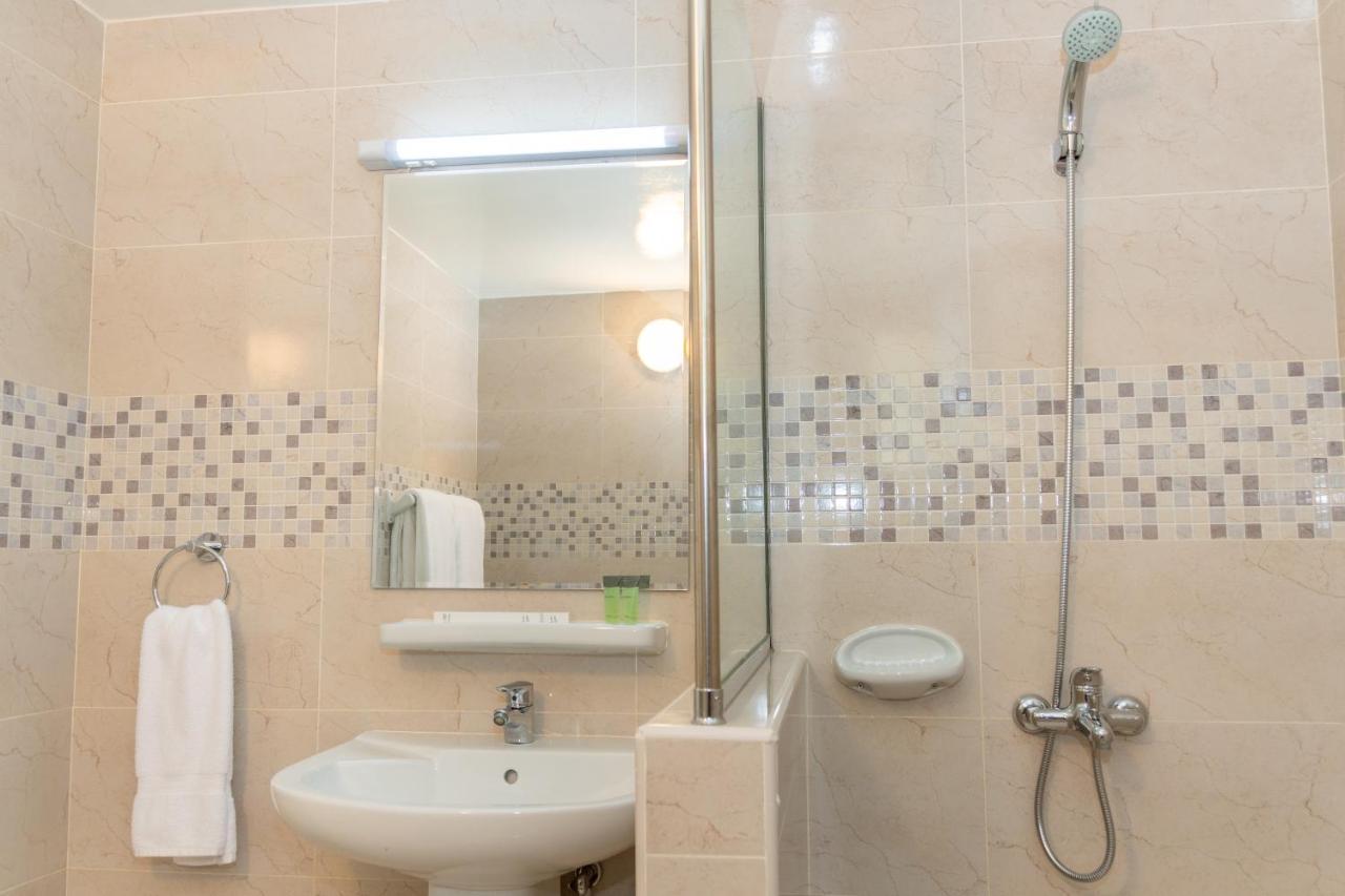 Fujairah Hotel&Resort Bagian luar foto